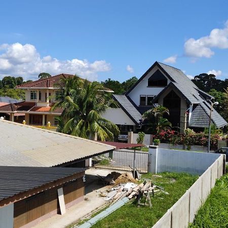 The Secret Sanctuary Boutique Cottage Kuching Exteriör bild