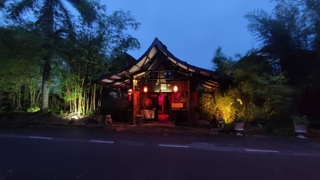 The Secret Sanctuary Boutique Cottage Kuching Exteriör bild